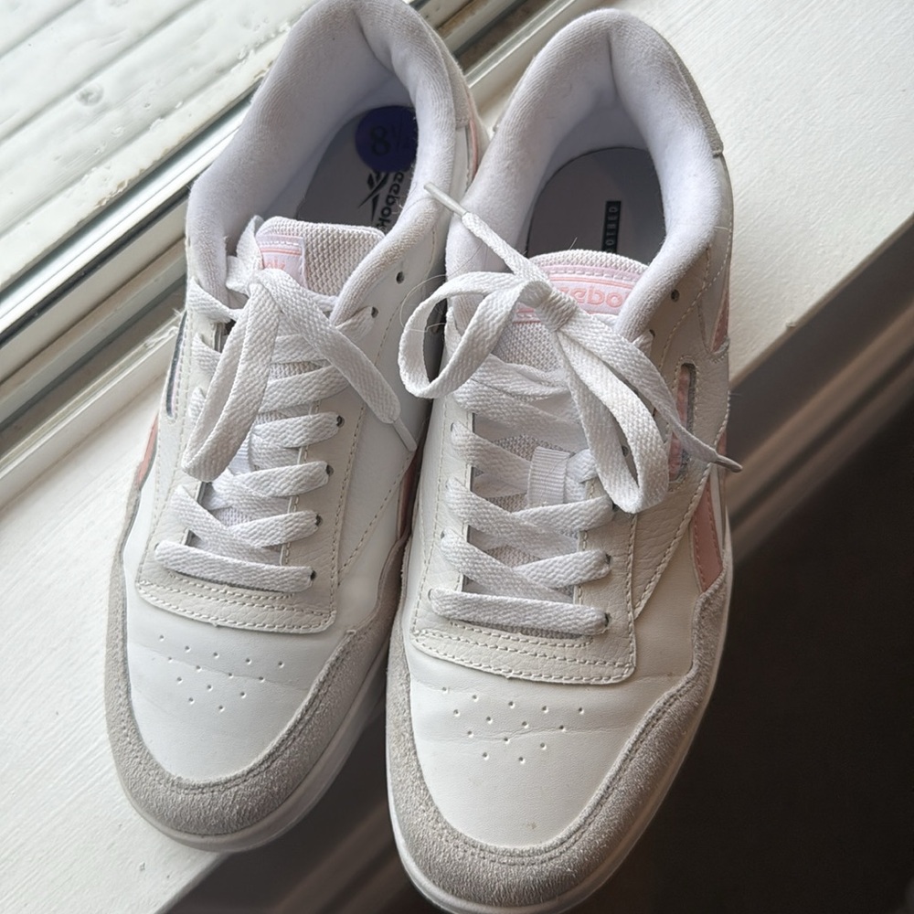 Reebok galaxy tennis shoe
